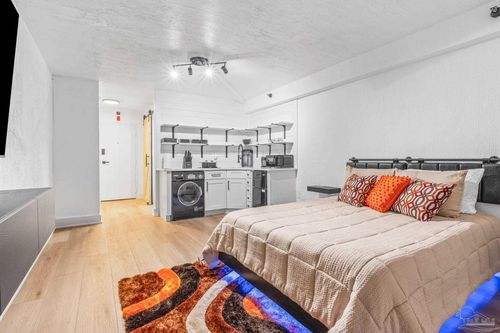 apt-140-224 E Garden St, Pensacola, FL, 32502-6083 | Card Image