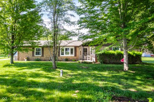 129 Hickory Dr, Greenfield, IN, 46140-9205 | Card Image
