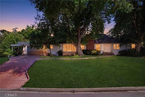 227 El Cerrito, Bakersfield, CA, 93305 | Card Image