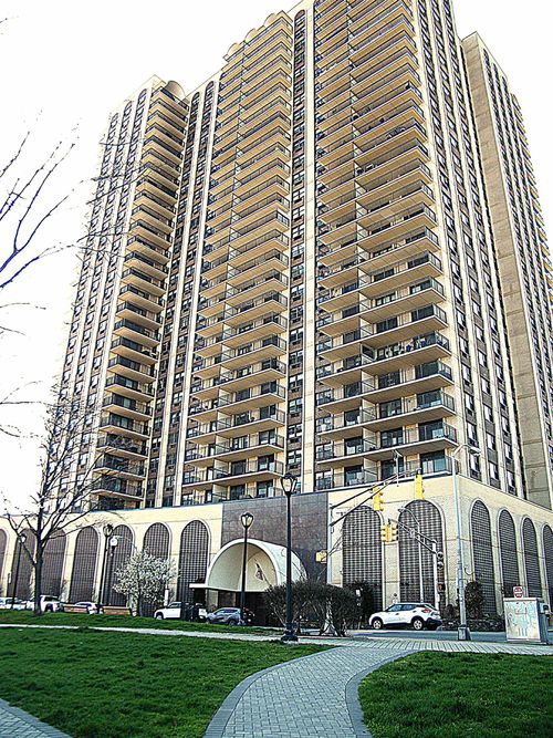 11f-7855 Boulevard E, North Bergen, NJ, 07047-5929 | Card Image