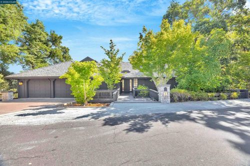 857 Las Trampas Rd, Lafayette, CA, 94549-4825 | Card Image