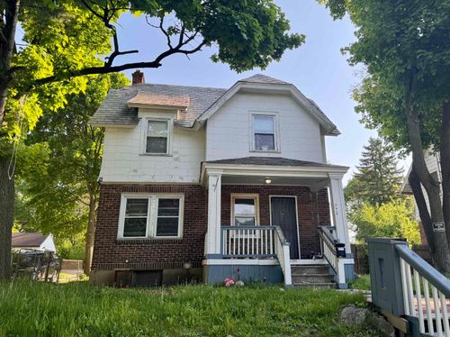 772 Chevrolet Ave, Flint, MI, 48504-4884 | Card Image