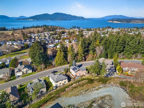 2307 Antone Way, Anacortes, WA, 98221-1285 | Card Image