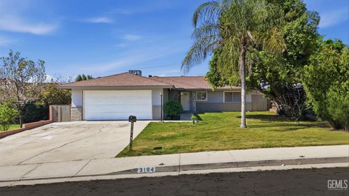 3104 La Casa Pl, Bakersfield, CA, 93306-4420 | Card Image