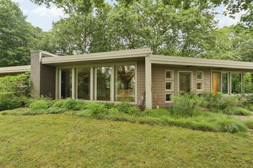 1009 Spring Valley Rd, Burlington, WI, 53105-9030 | Card Image