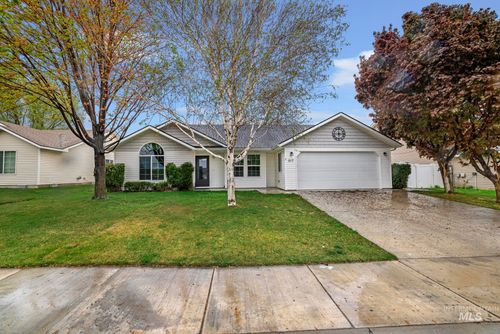 517 13th Ave W, Jerome, ID, 83338-3093 | Card Image
