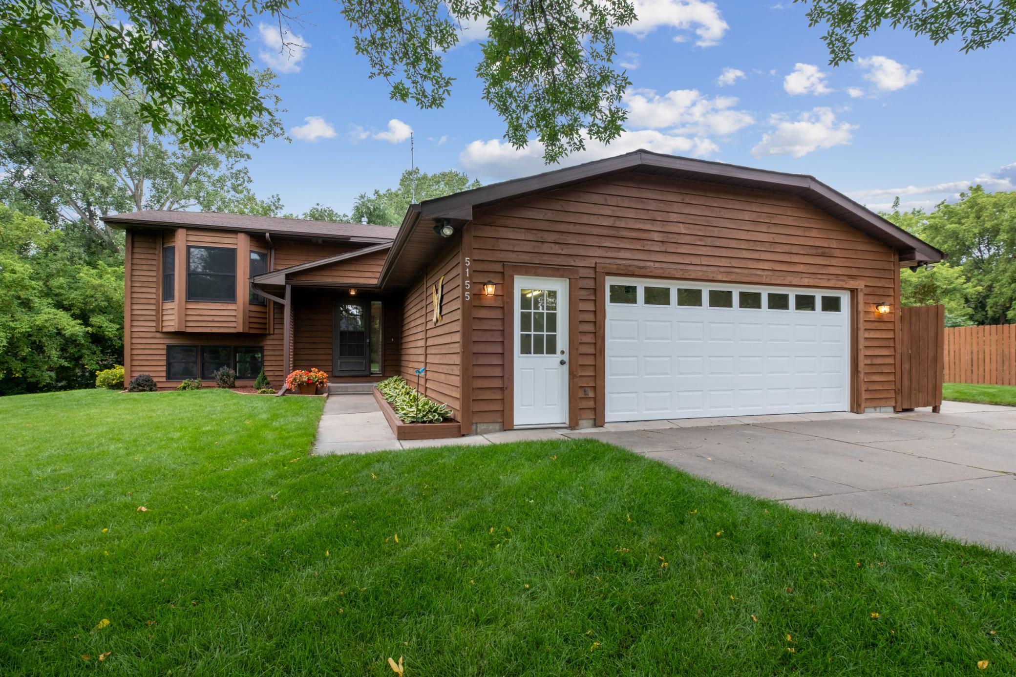 Larch Ln, Minneapolis, MN 55442