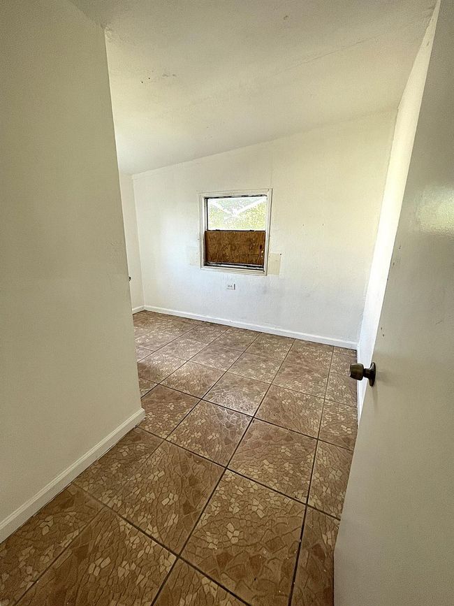 821 Rickey Jackson Blvd, House other with 5 bedrooms, 2 bathrooms and null parking in Pahokee FL | Image 18