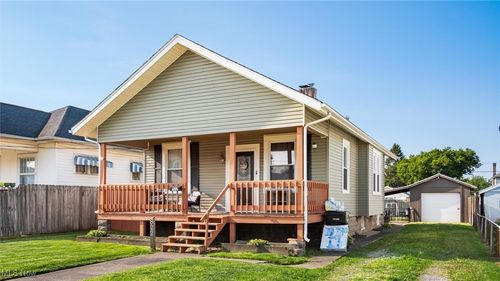 822 Seborn Ave, Zanesville, OH, 43701-5627 | Card Image