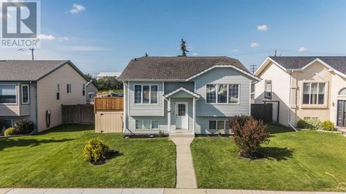 85 O'Brien Cres, Red Deer, AB, T4P3T4 | Card Image