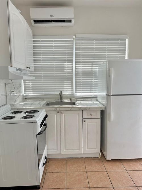 apt-1-12906 Ne 6th Ave, North Miami, FL, 33161-7717 | Card Image