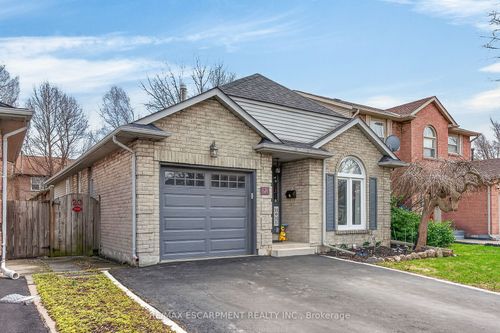 23 Juliebeth Dr, Hamilton, ON, L9B2N6 | Card Image