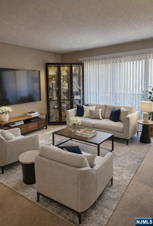 194 Robertson Way, Lincoln Park, NJ, 07035-1853 | Card Image