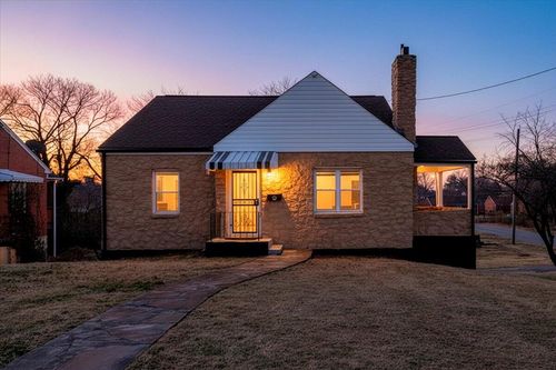 3452 Courtland Rd Nw, Roanoke, VA, 24012-3938 | Card Image