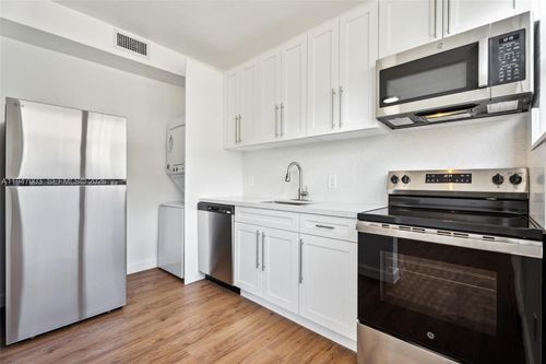 2-825 85th St, Miami Beach, FL, 33141 | Card Image