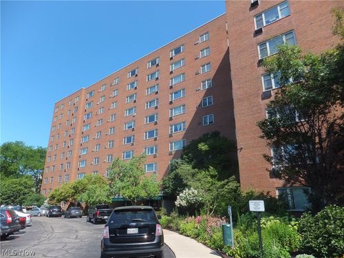 619-11820 Edgewater Dr, Lakewood, OH, 44107-1796 | Card Image