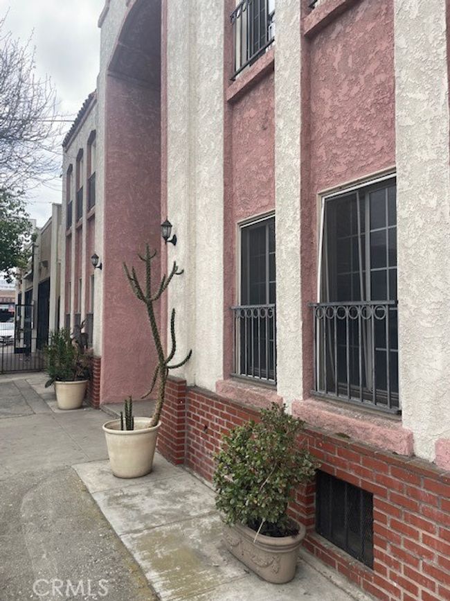 APT-1 - 1738 E 4 Th St, Home with 1 bedrooms, 1 bathrooms and null parking in Long Beach CA | Image 4