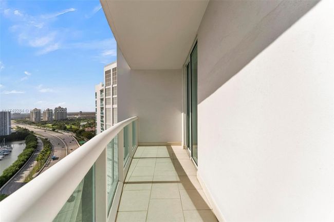 APT-2011 - 19400 Turnberry Way, Condo with 3 bedrooms, 3 bathrooms and null parking in Aventura FL | Image 42