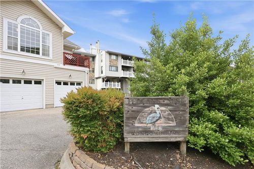 3208 Lynnhaven Dr, Virginia Beach, VA, 23451-1012 | Card Image