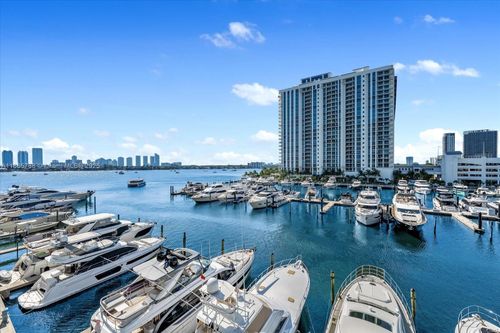 apt-401-17301 Biscayne Blvd, Aventura, FL, 33160-4896 | Card Image