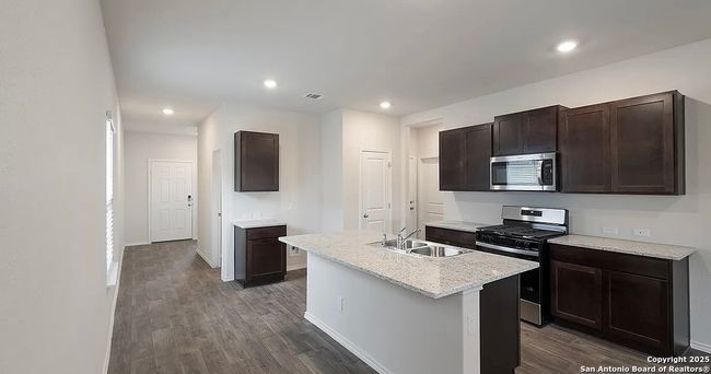 4843 Vogesite Path, House other with 4 bedrooms, 3 bathrooms and null parking in San Antonio TX | Image 5