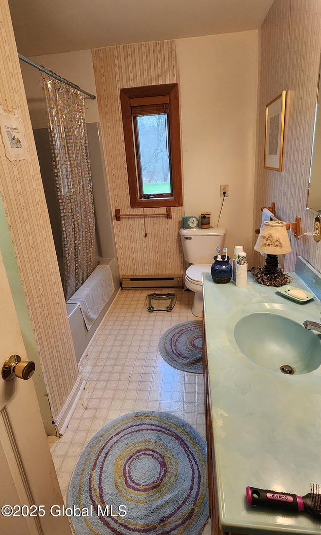 202 Birchmore Way, House other with 3 bedrooms, 2 bathrooms and 4 parking in Middle Granville NY | Image 11