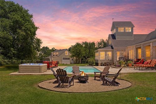 211 Pintail St, Kyle, TX, 78640-8840 | Card Image