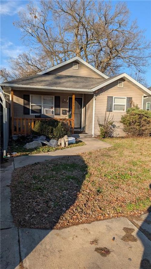 708 W 1st St, Pittsburg, KS, 66762-4656 | Card Image