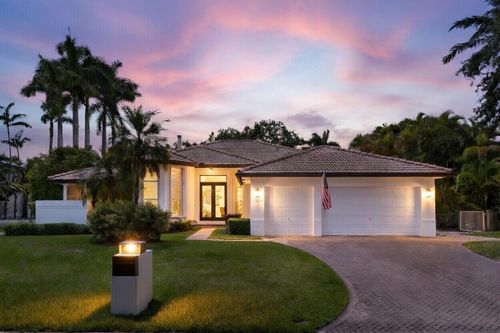 17050 Sw 74th Ave, Palmetto Bay, FL, 33157-4889 | Card Image