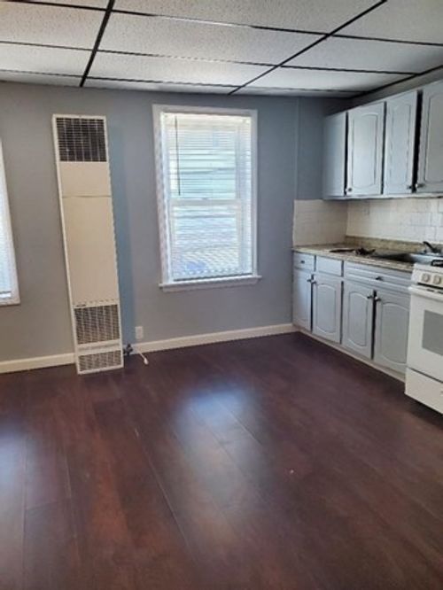 5-120 15th St, Fall River, MA, 02723-1100 | Card Image