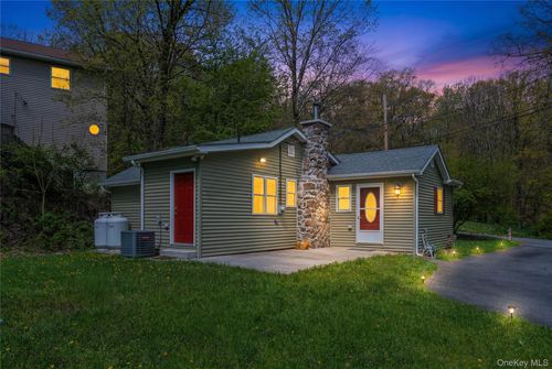797 Forest Glen Rd, Monroe, NY, 10950-5545 | Card Image
