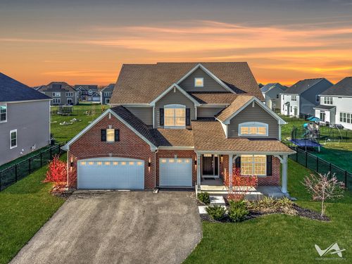 1828 Coralito Ln, Elgin, IL, 60124-8597 | Card Image