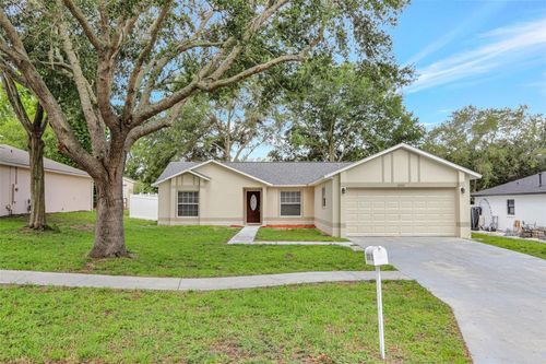 12312 Woodglen Cir, CLERMONT, FL, 34711-6785 | Card Image