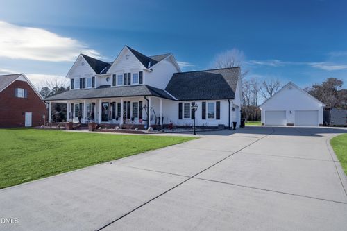 24 Club House Dr, Dunn, NC, 28334-6805 | Card Image