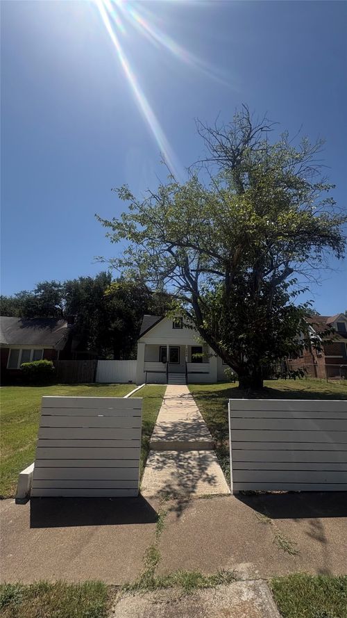 2806 Windsor Ave, Waco, TX, 76708-3227 | Card Image