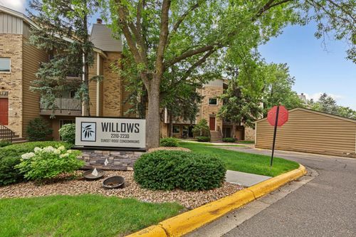 apt-31-2220 Ridge Dr, Saint Louis Park, MN, 55416-5619 | Card Image