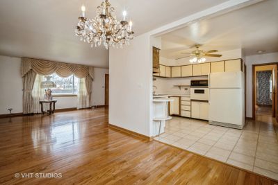 87 W Dempster Street, House other with 3 bedrooms, 1 bathrooms and 1 parking in Des Plaines IL | Image 2