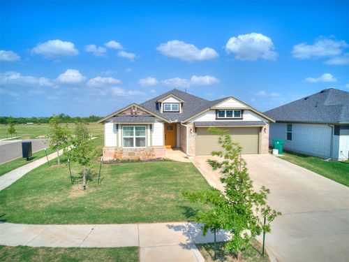 13316 Mesquite Trl, Yukon, OK, 73099-9486 | Card Image