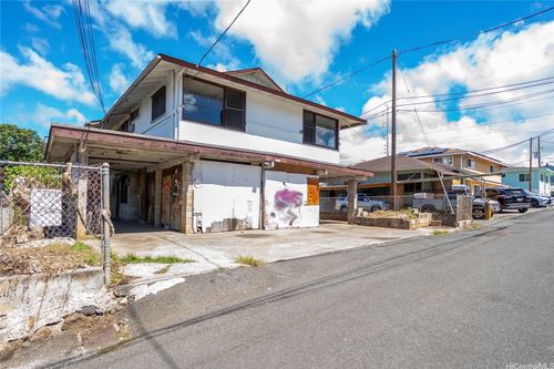 1526 Amelia St, Honolulu, HI, 96819-2525 | Card Image