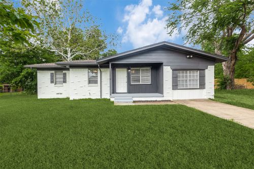 676 Pine St, Lewisville, TX, 75057-2635 | Card Image