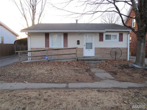 615 Broadway, East Alton, IL, 62024-1220 | Card Image