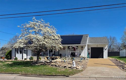 328 Van Zant St, Chester, IL, 62233-1056 | Card Image
