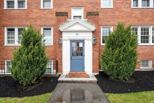 43-33 Lennon Ct, Boston, MA, 02127-4379 | Card Image