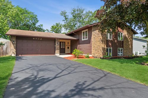 6702 Pershing Ct, Woodridge, IL, 60517-1602 | Card Image