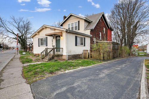 8627 Reading Road, Reading, OH, 45215 | Card Image