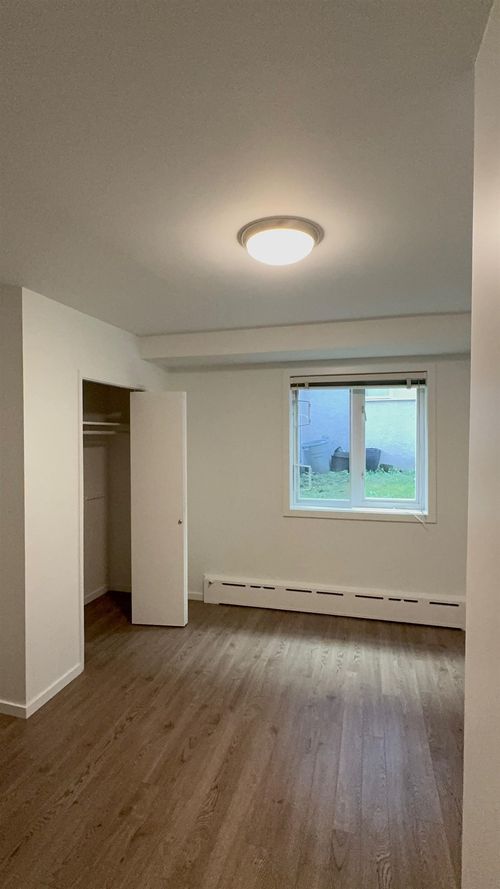 11-1445 W 11th Avenue, Vancouver, BC, V6H1K9 | Card Image