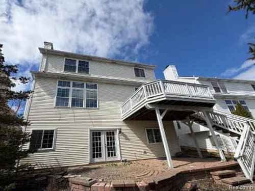 1219 Portsmouth Dr, Howell, MI, 48843-6861 | Card Image