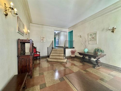 apt-b4-9410 64th Rd, Rego Park, NY, 11374-3056 | Card Image
