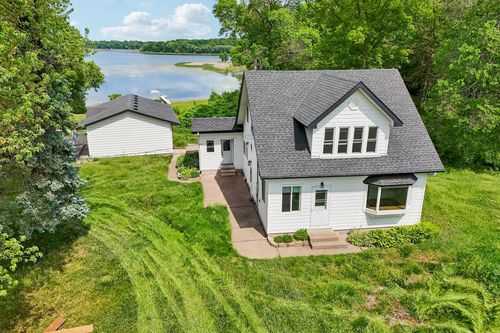 11551 278th St, Chisago City, MN, 55013-9722 | Card Image