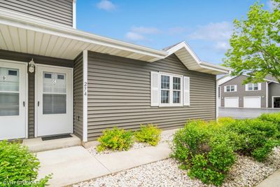 274 S Mountin Dr, Condo with 2 bedrooms, 2 bathrooms and null parking in Mayville WI | Image 1